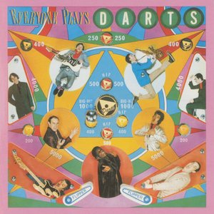 EVERYONE PLAYS DARTS