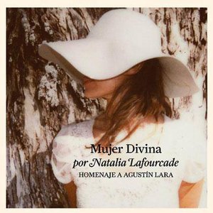 MUJER DIVINA, HOMENAJE A AGUSTÍN LARA