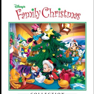 DISNEY'S FAMILY CHRISTMAS COLLECTION