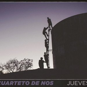 JUEVES